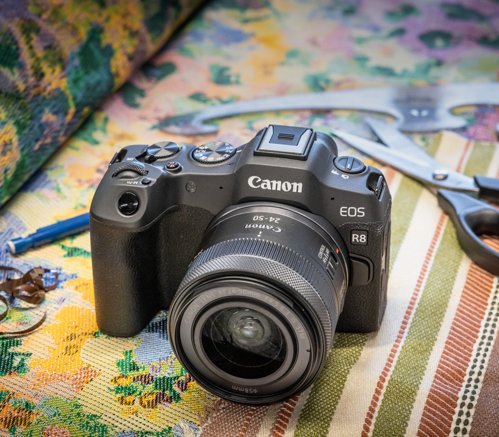 Беззеркальный фотоаппарат Canon EOS R8 Body (уцененный)