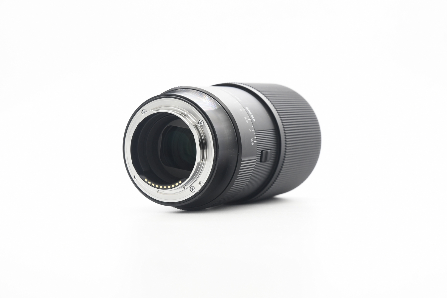Объектив Sigma 105mm f/2.8 DG DN Macro Sony E (состояние 5) (б/у)