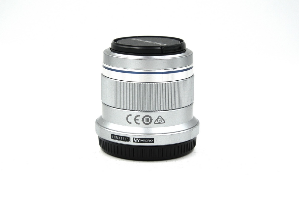 Объектив Olympus M.ZUIKO Digital 45mm f/1.8 silver (cocтояние 5) (б/у)