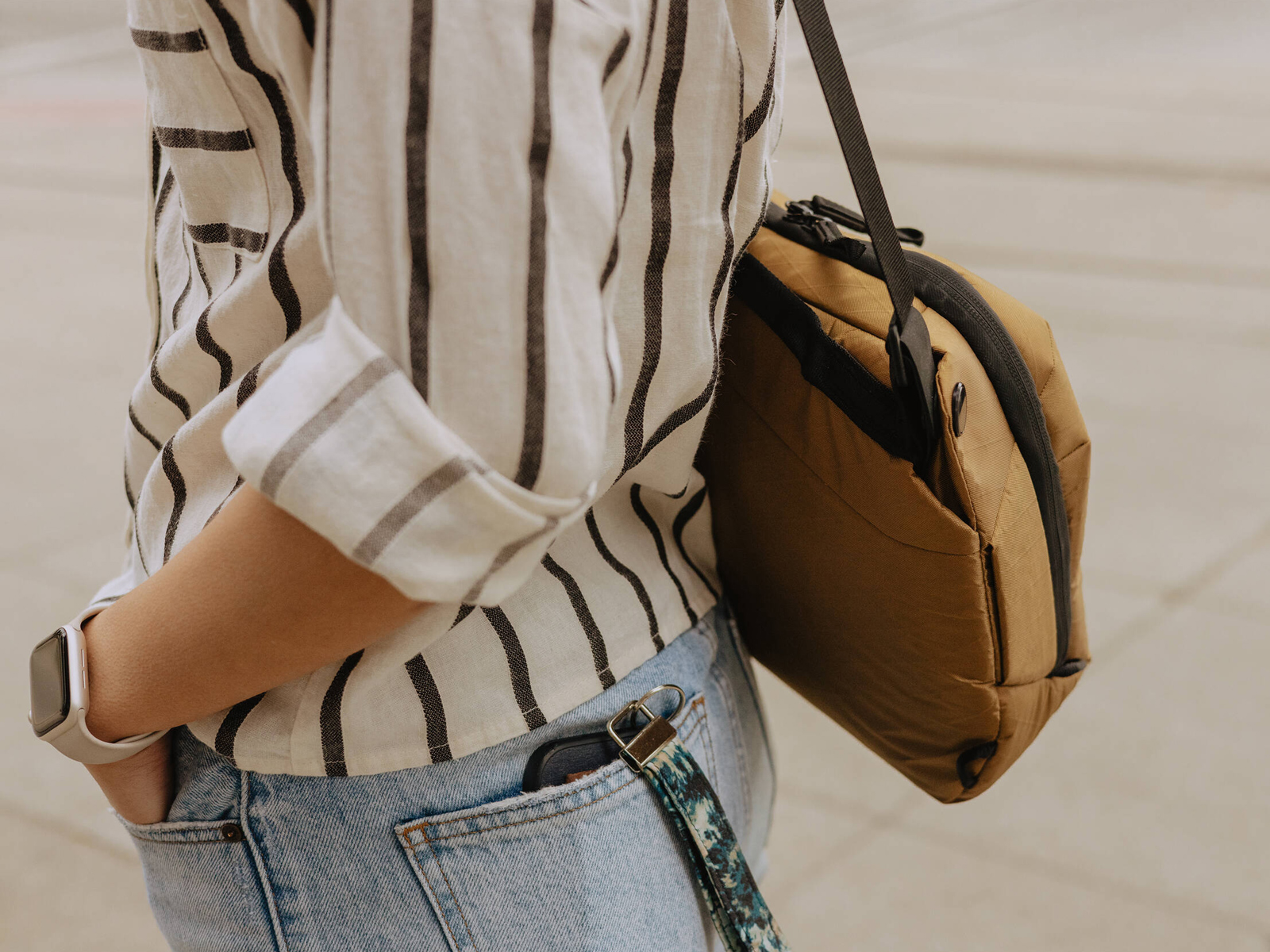 Сумка Peak Design The Everyday Sling 6L v2 Coyote, коричневая