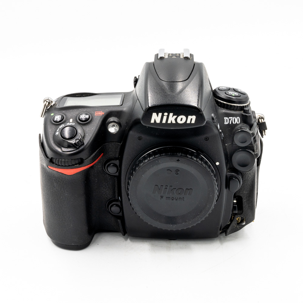Зеркальный фотоаппарат Nikon D700 Body (состояние 3) (б/у)