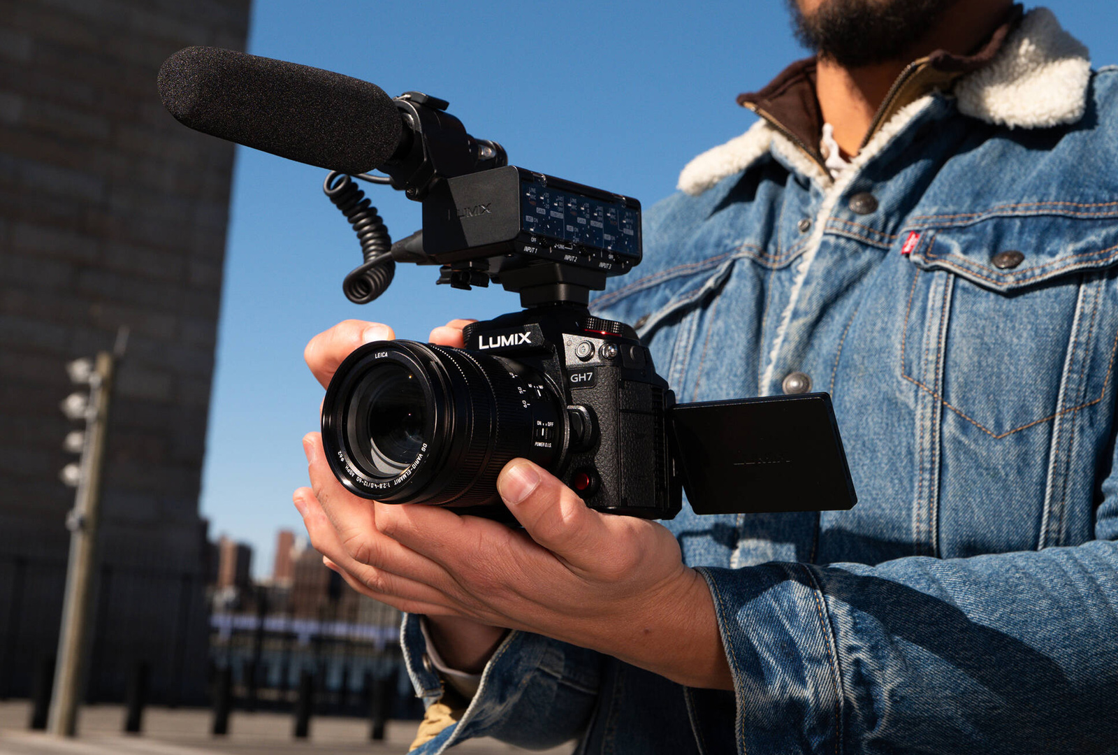 Беззеркальный фотоаппарат Panasonic Lumix DC-GH7 Body, английское меню