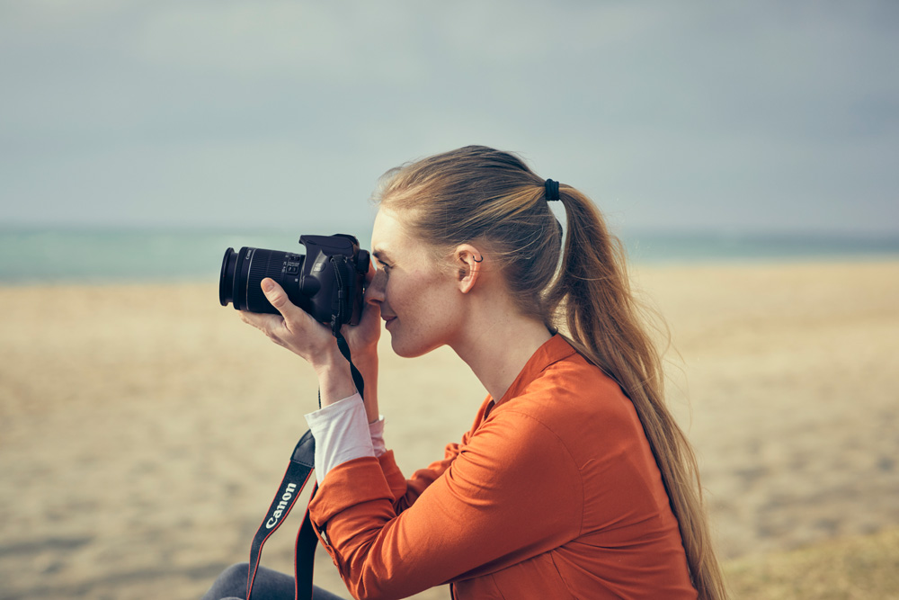 Зеркальный фотоаппарат Canon EOS 250D Kit 18-55mm IS STM черный