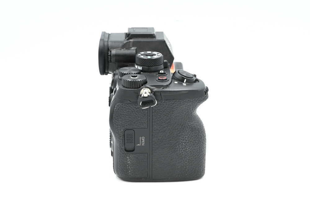 Беззеркальный фотоаппарат Sony A7R V Body (состояние 5) (б/у)