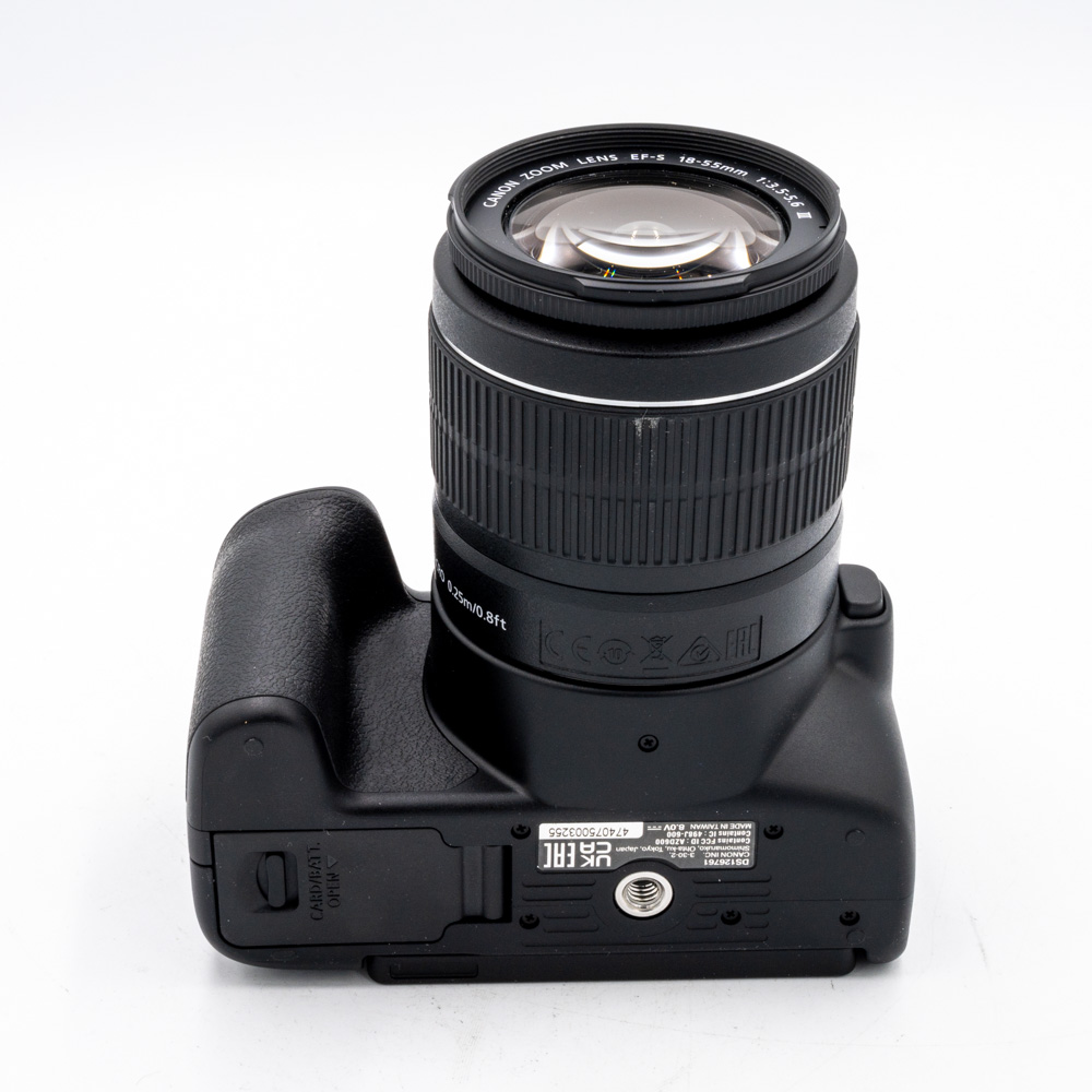 Зеркальный фотоаппарат Canon EOS 250D Kit EF-S 18-55mm DC (состояние Like New) (б/у)