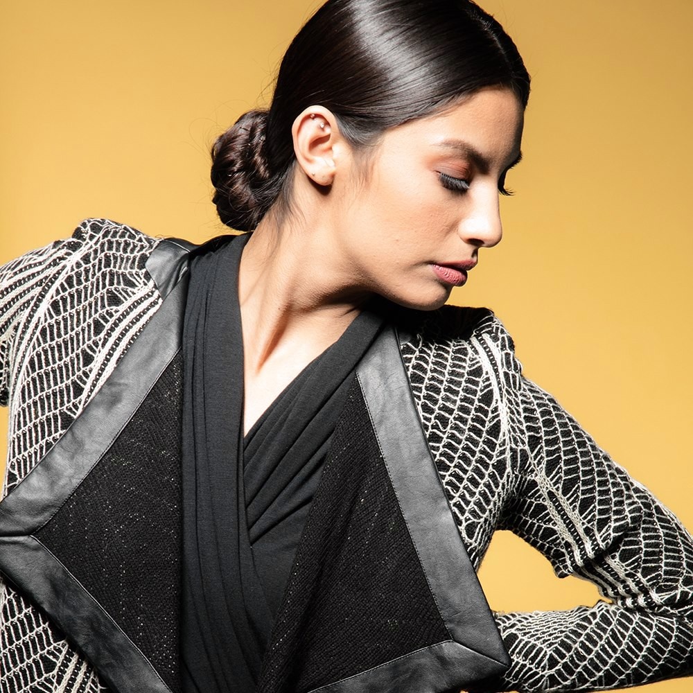 Фон Savage SA 4-12 Sand, бумажный, 2.72x11 м, желтый