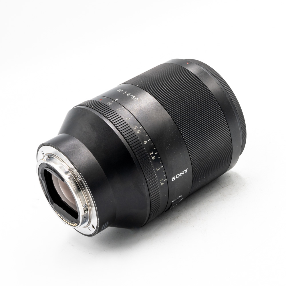 Объектив Sony FE 50mm f/1.4 ZA Carl Zeiss Planar T* (состояние 5) (б/у)