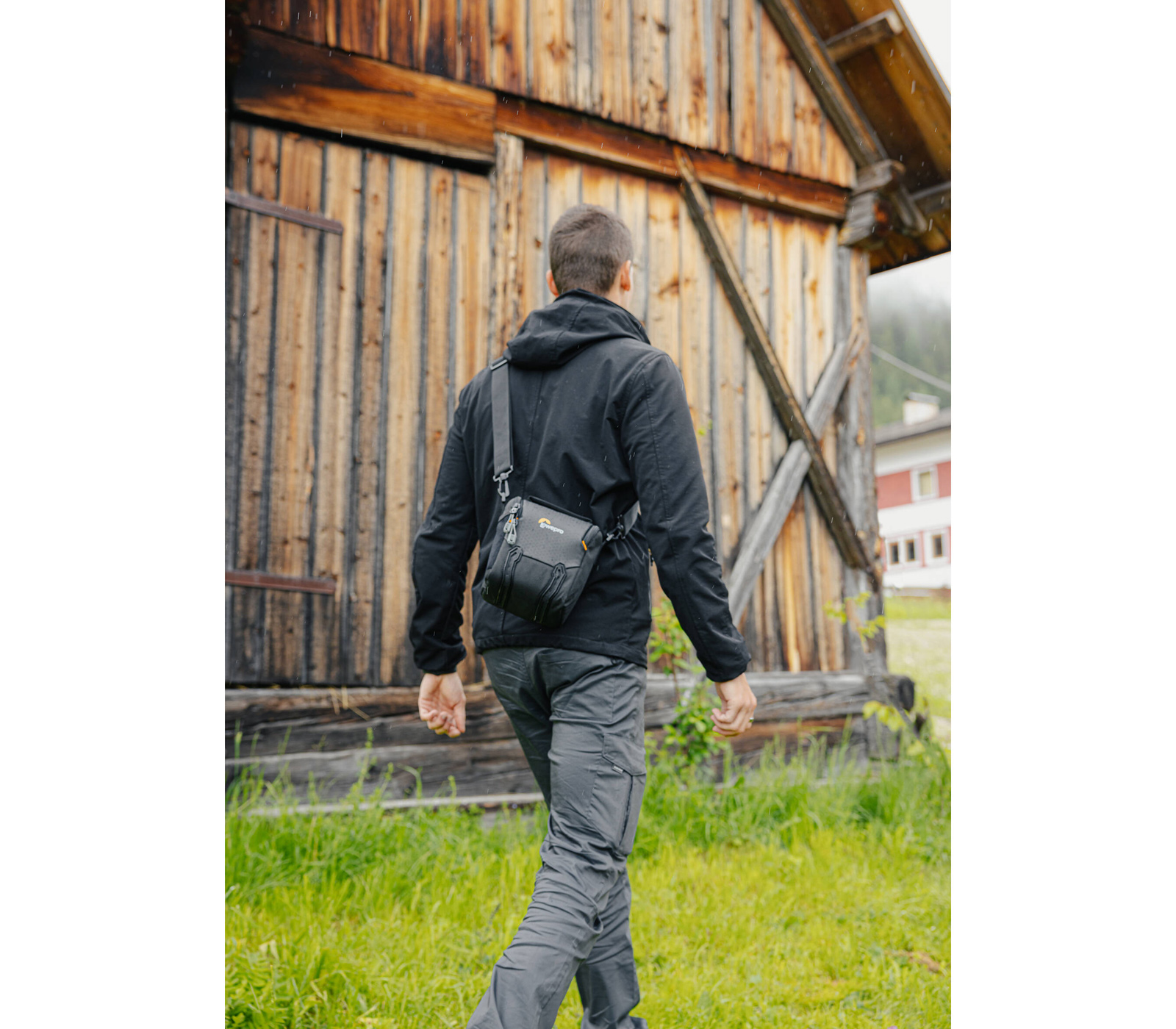 Сумка Lowepro Adventura SH120 III черный
