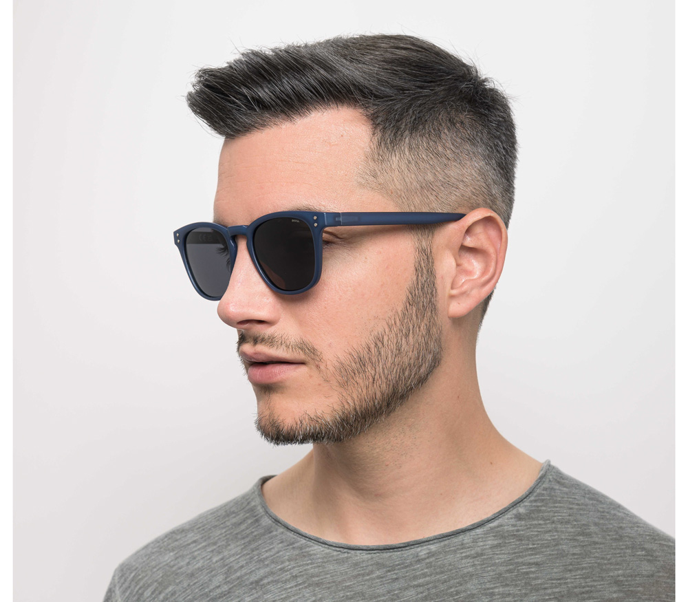 Солнцезащитные очки INVU B2235C, мужские