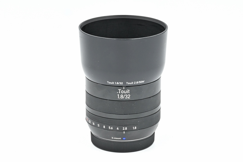 Объектив Zeiss Touit 32/1.8 Fujifilm X (состояние 4) (б/у)