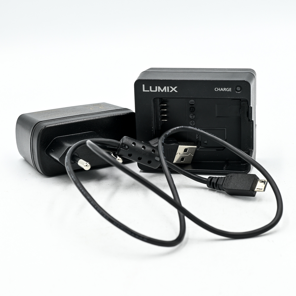 Зарядное устройство Panasonic DMW-BTC12E для DMW-BLC12E (состояние 5) (б/у)