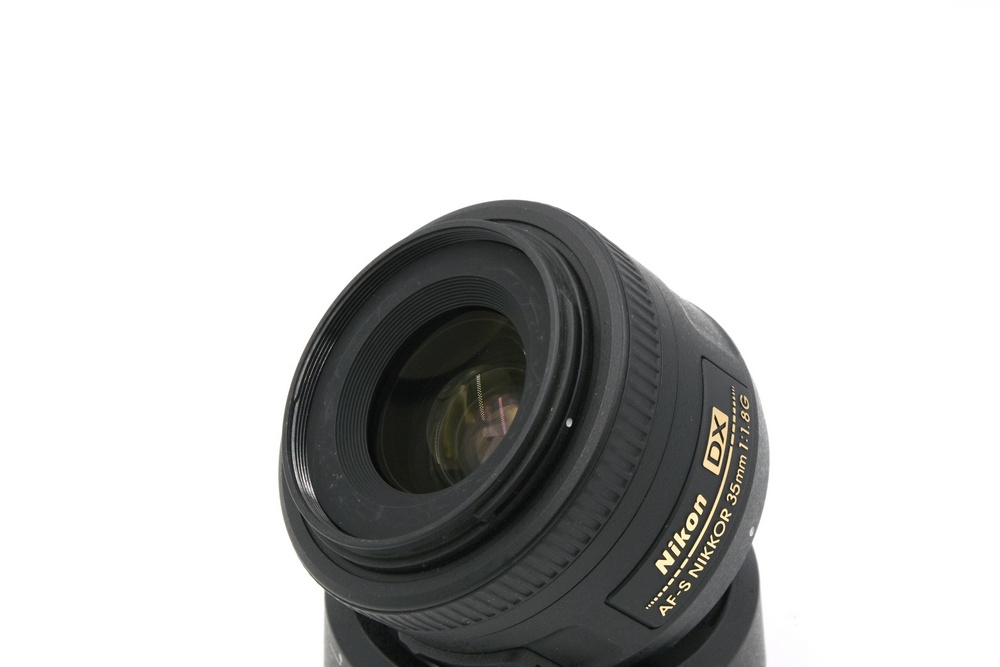 Объектив Nikon AF-S 35mm f/1.8G DX - с.н. 2909167 (состояние 5-) (б/у)