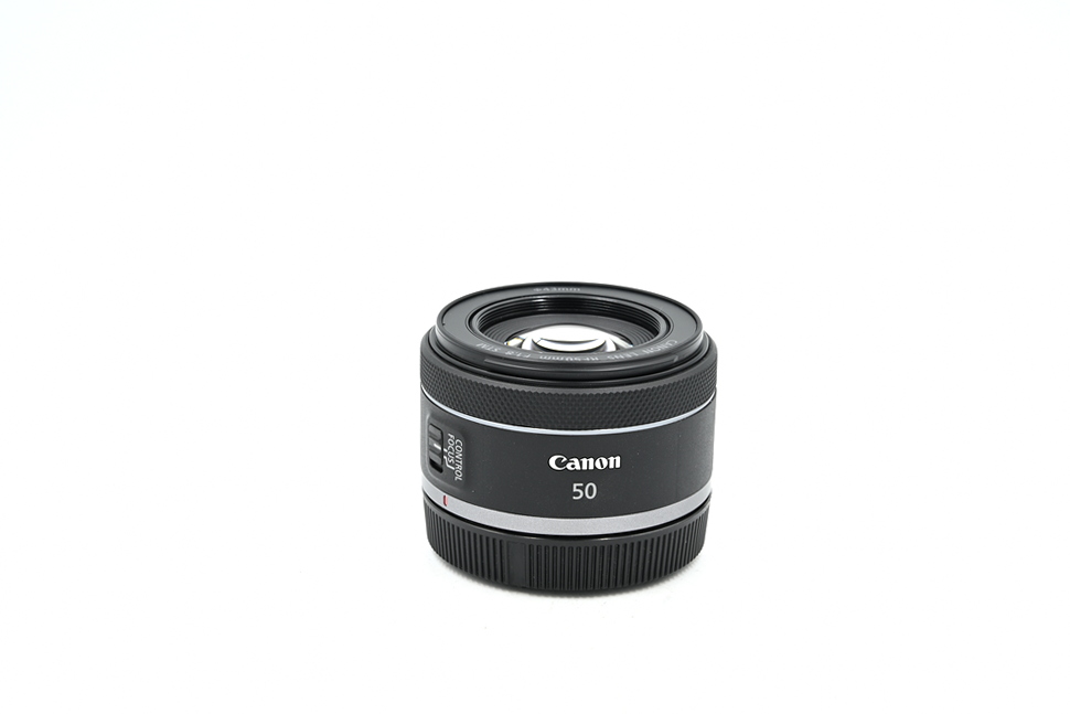 Объектив Canon RF 50mm f/1.8 STM (состояние 5) (б/у)