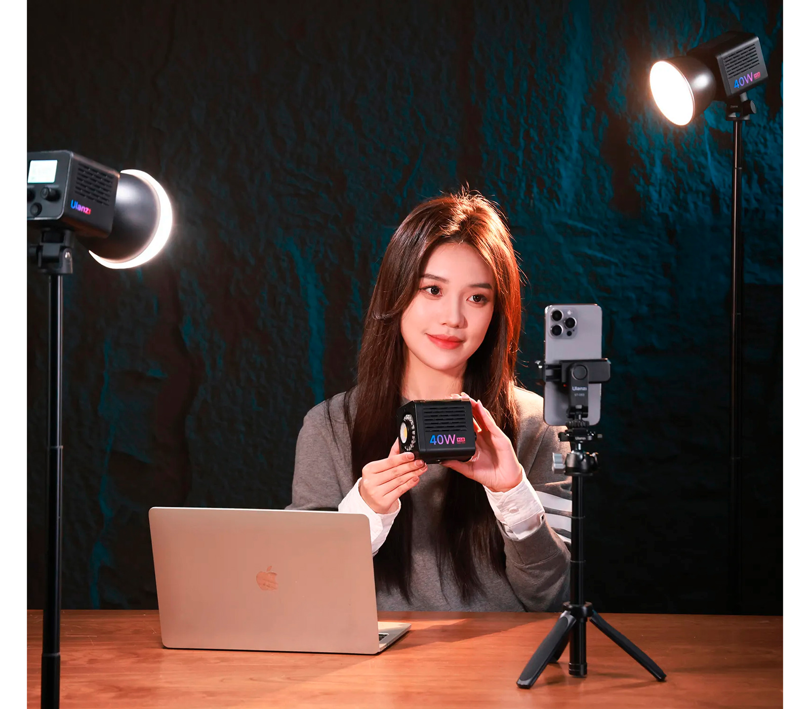 Осветитель Ulanzi 40W RGB, 2500-6500К, 40 Вт, Mini Bowens