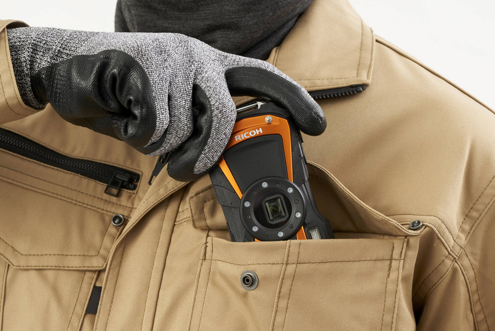 Компактный фотоаппарат Ricoh WG-80 оранжевый с черным