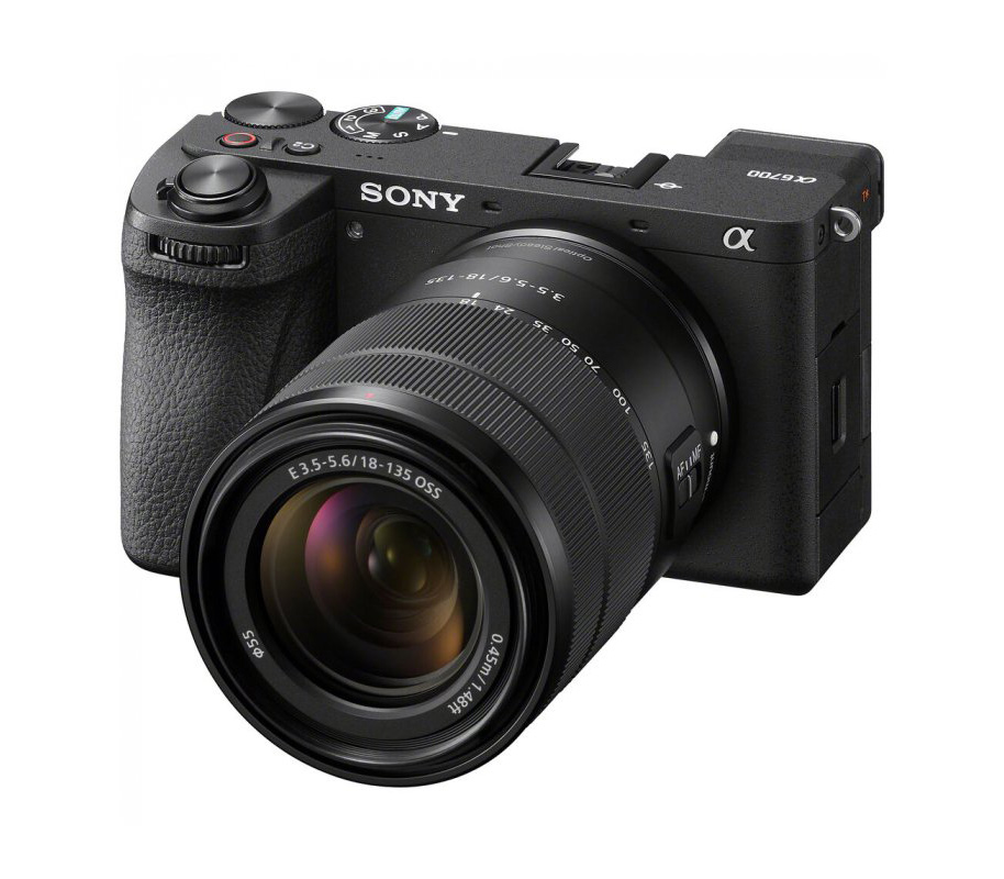 Беззеркальный фотоаппарат Sony Alpha a6700 Kit 18-135mm, черный (уцененный)