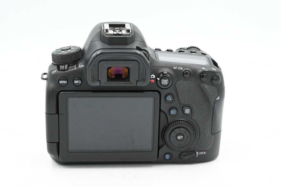 Зеркальный фотоаппарат Canon EOS 6D Mark II body (состояние 5-) (б/у)