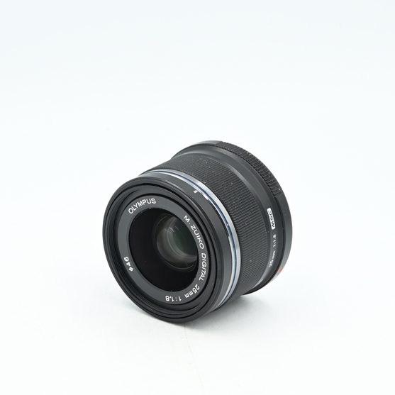 Объектив Olympus M.Zuiko 25mm f/1.8 black - с.н. 345051996 (состояние 5-) (б/у)