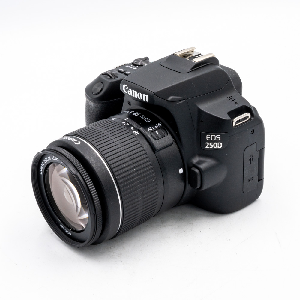 Зеркальный фотоаппарат Canon EOS 250D Kit EF-S 18-55mm DC (состояние Like New) (б/у)
