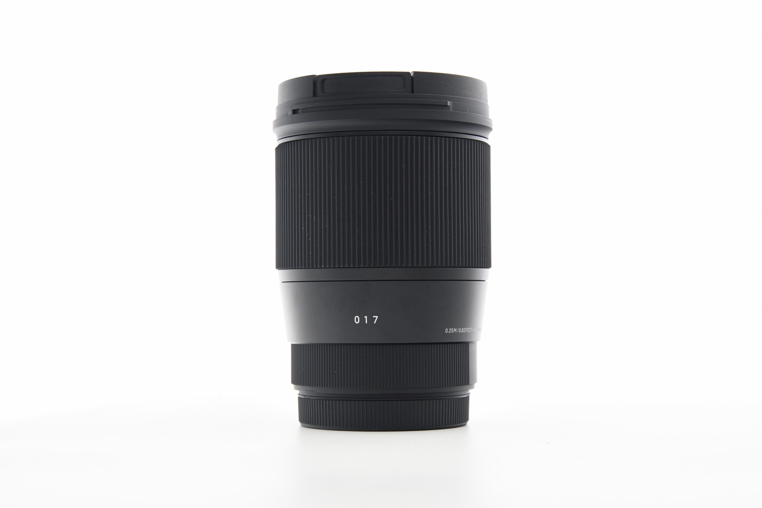 Объектив Sigma 16mm f/1.4 DC DN Fuji X (состояние like new) (б/у)