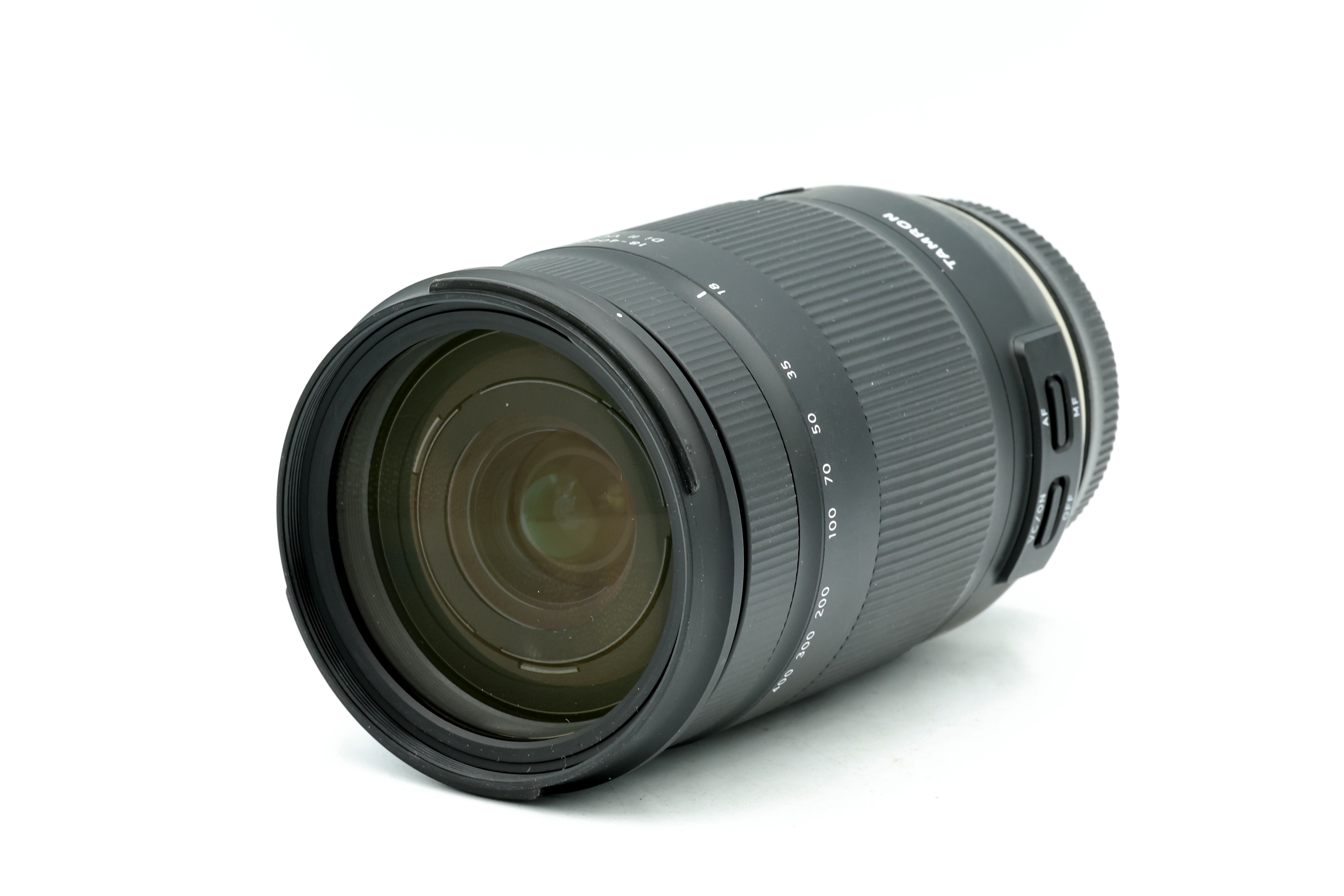 Объектив Tamron 18-400mm f/3.5-6.3 Di II VC HLD Canon EF-S - с.н. 075023 (состояние 4) (б/у)