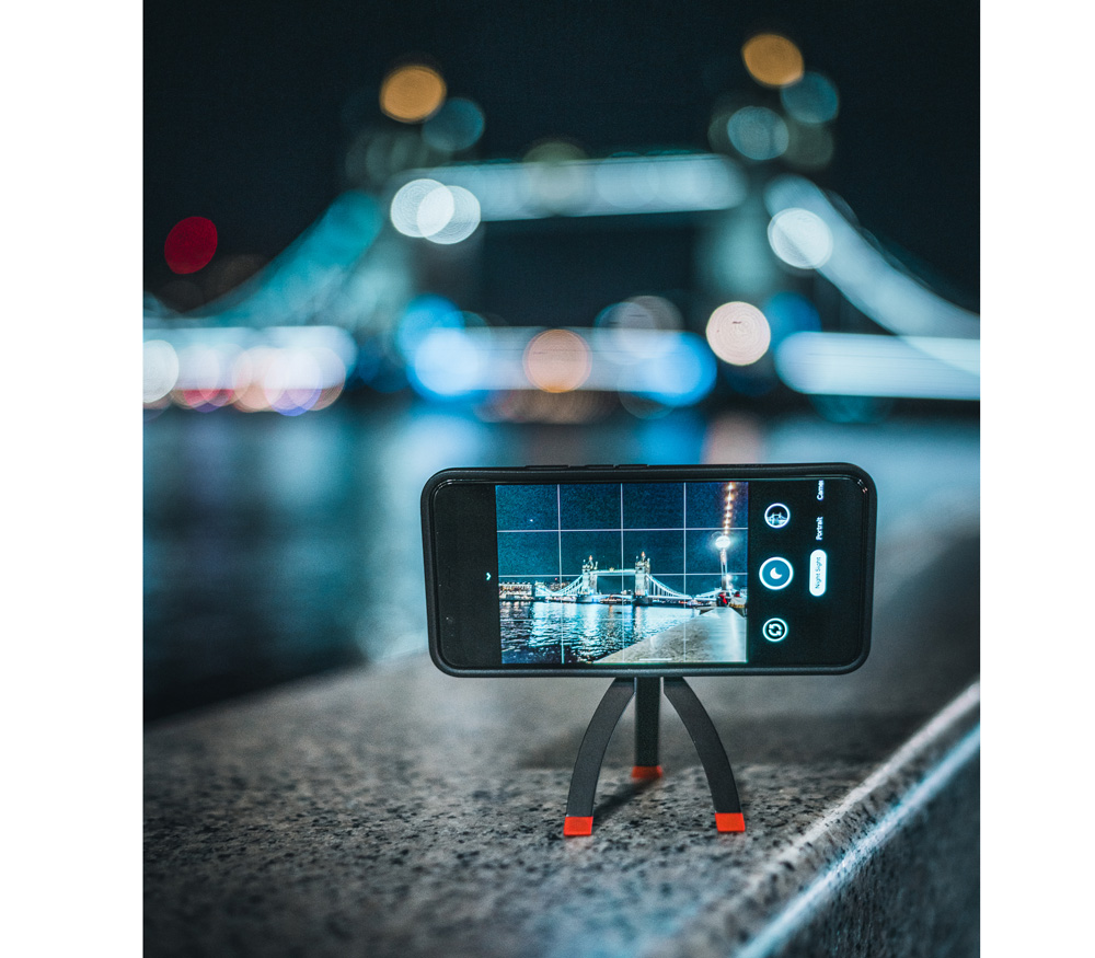 Чехол с ножками JOBY StandPoint для iPhone 12 и 12 Pro