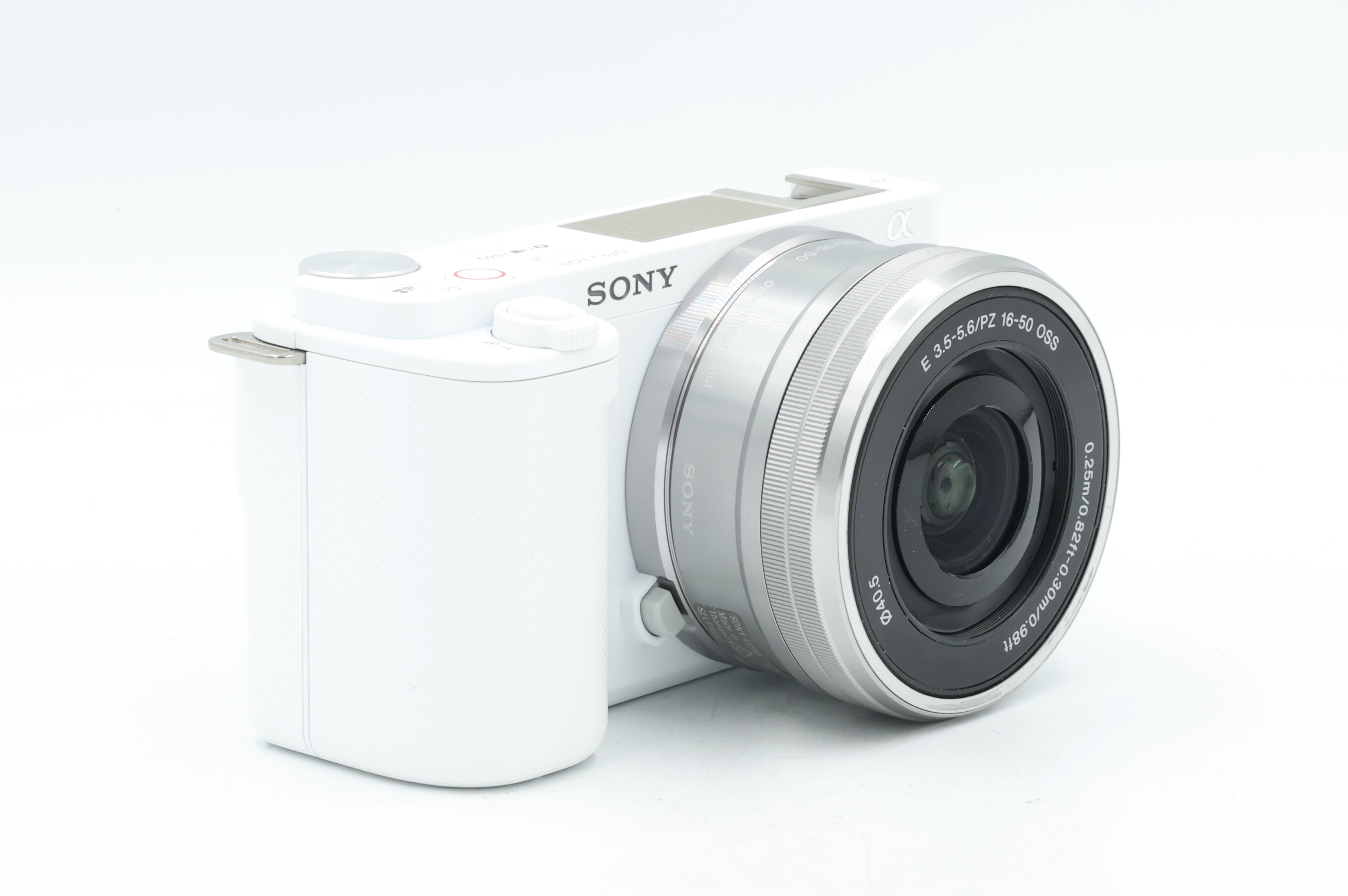 Беззеркальный фотоаппарат Sony ZV-E10 Kit 16-50mm белый (состояние 5-) (б/у)