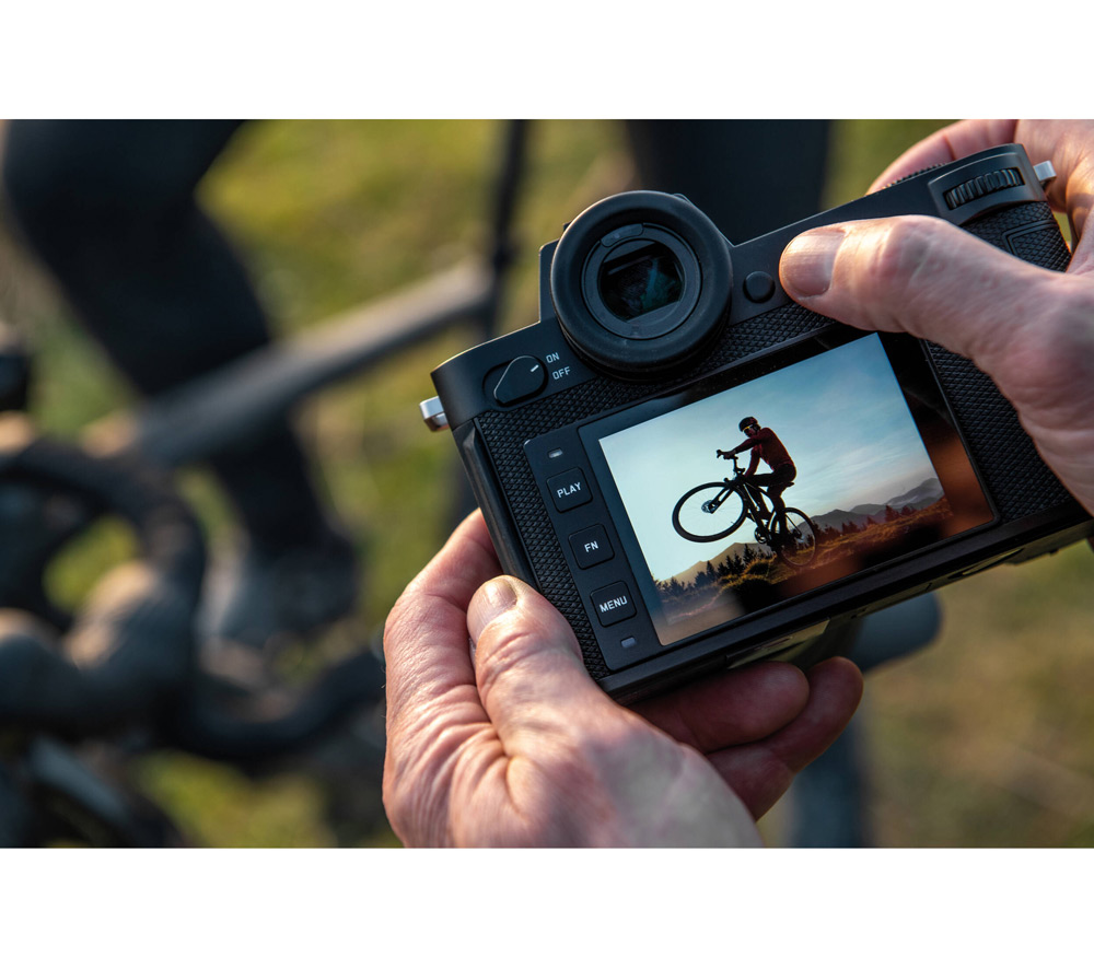 Беззеркальный фотоаппарат Leica SL2-S Kit Vario-Elmarit-SL 24-70mm f/2.8