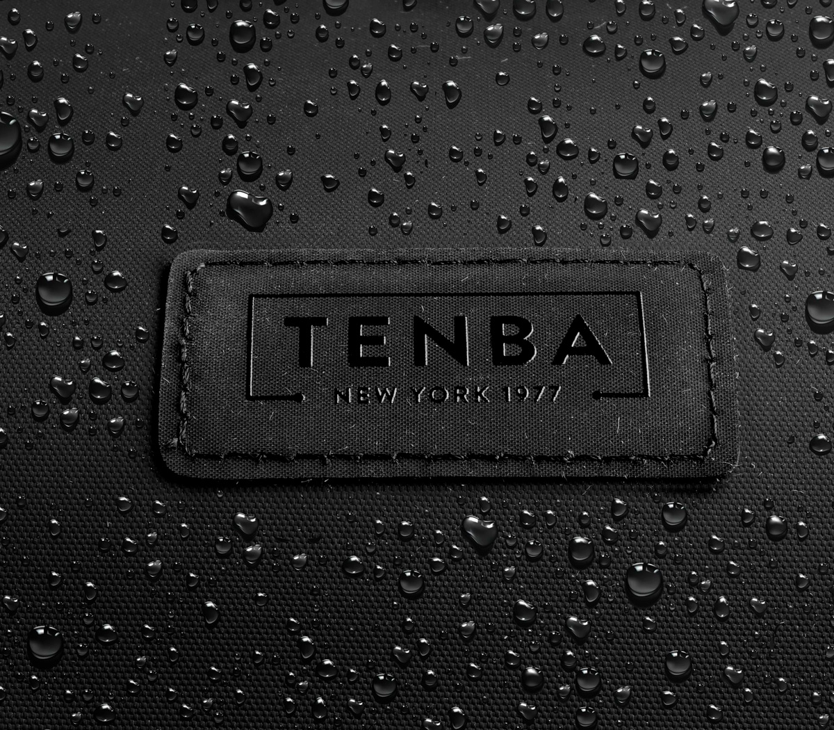 Сумка Tenba Axis v2 Tactical 4L Sling Bag черная