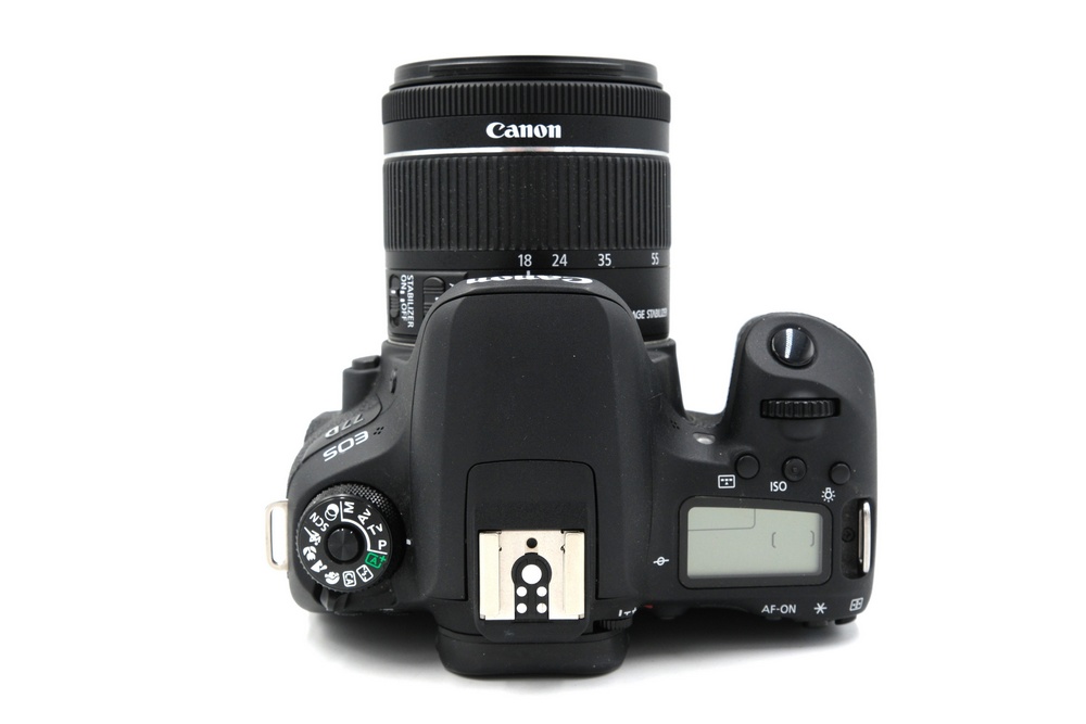 Зеркальный фотоаппарат Canon EOS 77D kit 18-55 IS STM (состояние 5) (б/у)