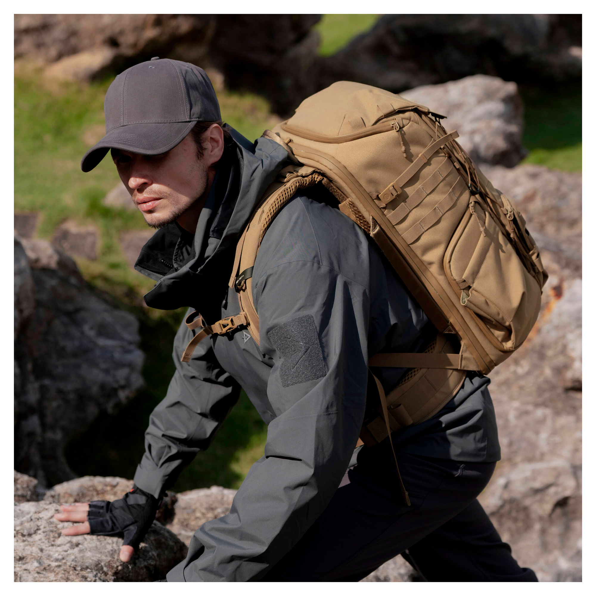 Рюкзак PGYTECH OneMo Tactical Backpack 35L, цвет Coyote Brown
