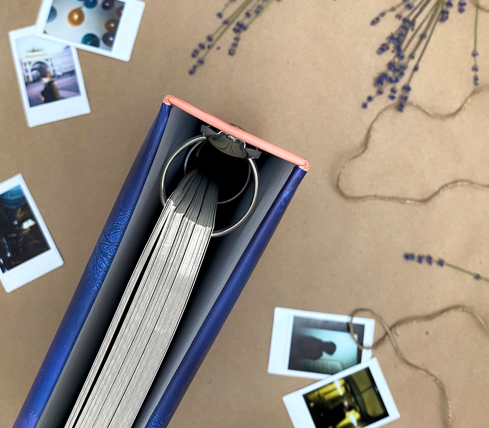 Фотоальбом Полином 50 листов 23х28 см, магнитный, "magic view" Вспышка