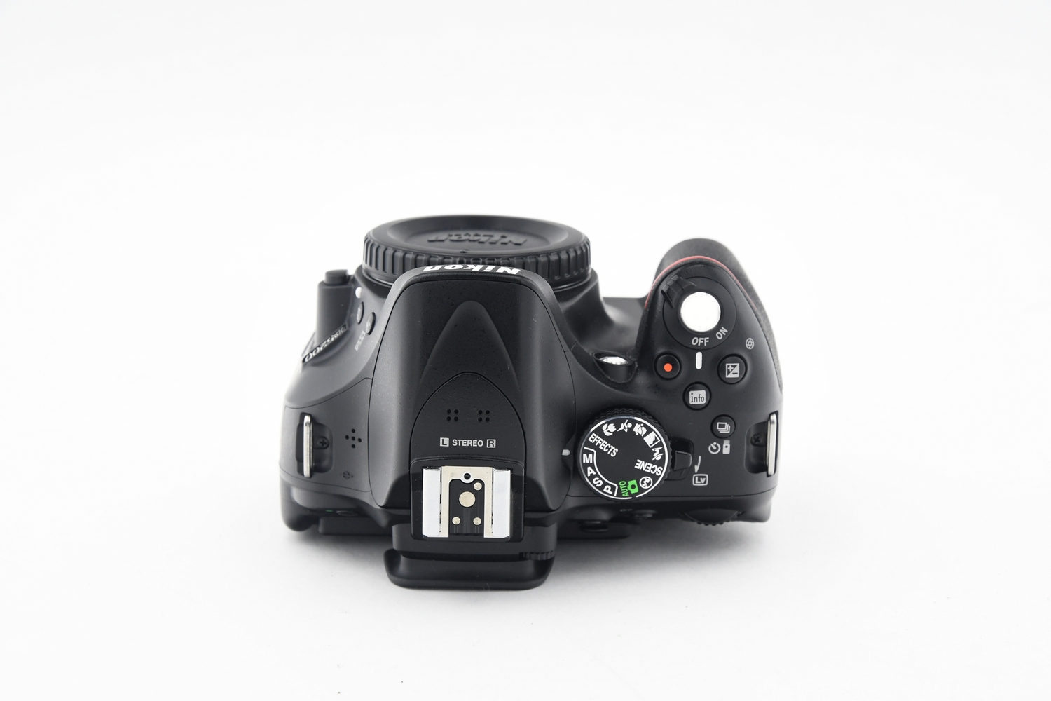 Зеркальный фотоаппарат Nikon D5200 Body (состояние 5) (б/у)