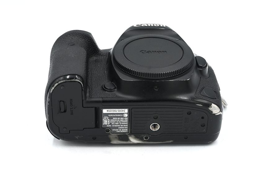 Зеркальный фотоаппарат Canon EOS 5D Mark IV Body (состояние 3) (б/у)