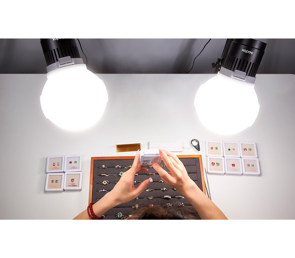 Комплект осветителей Godox Litemons LC30D-K2, 2х33 Вт, 5600К