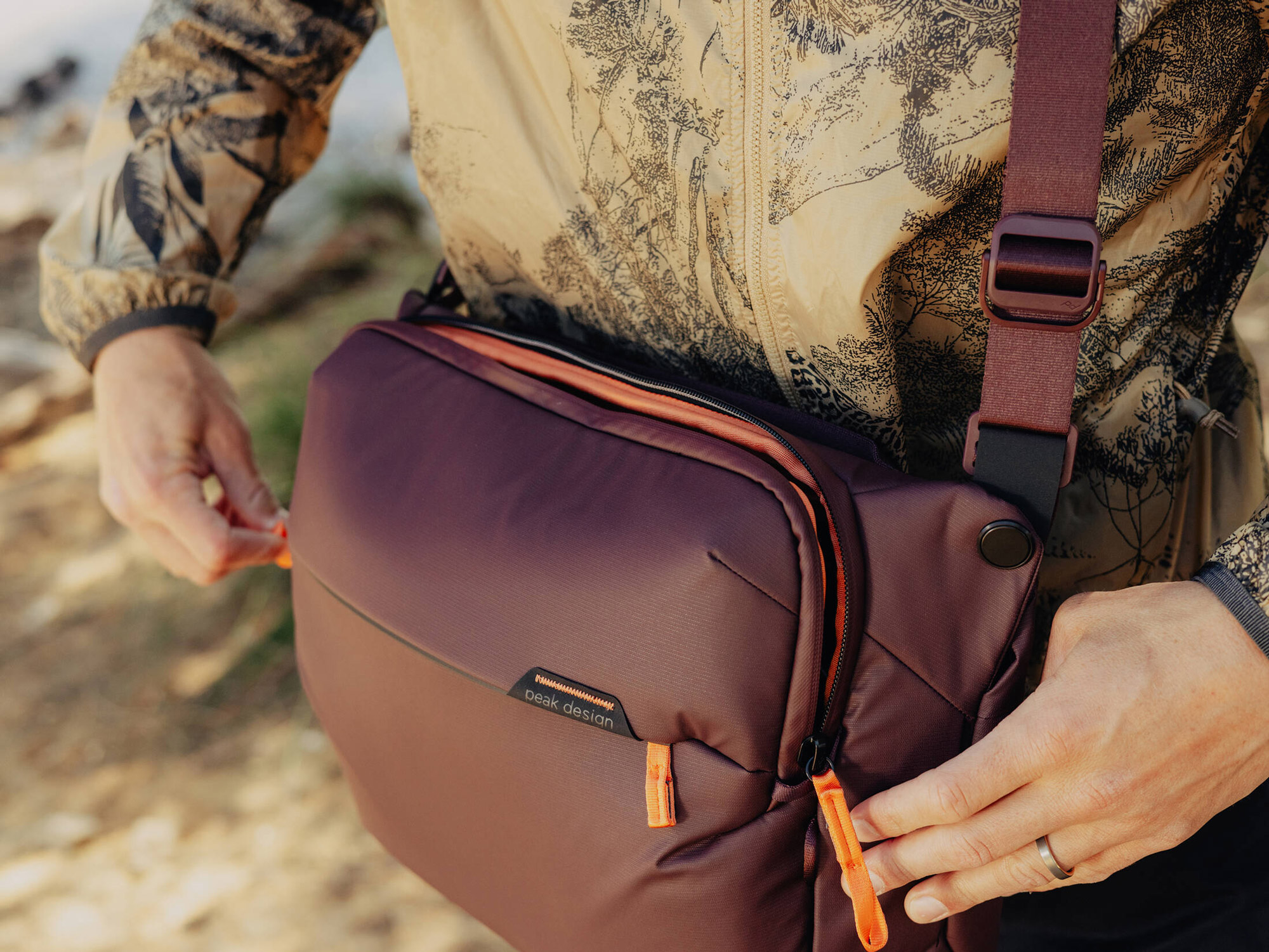 Сумка Peak Design The Everyday Sling 10L V3 Eclipse, бордо