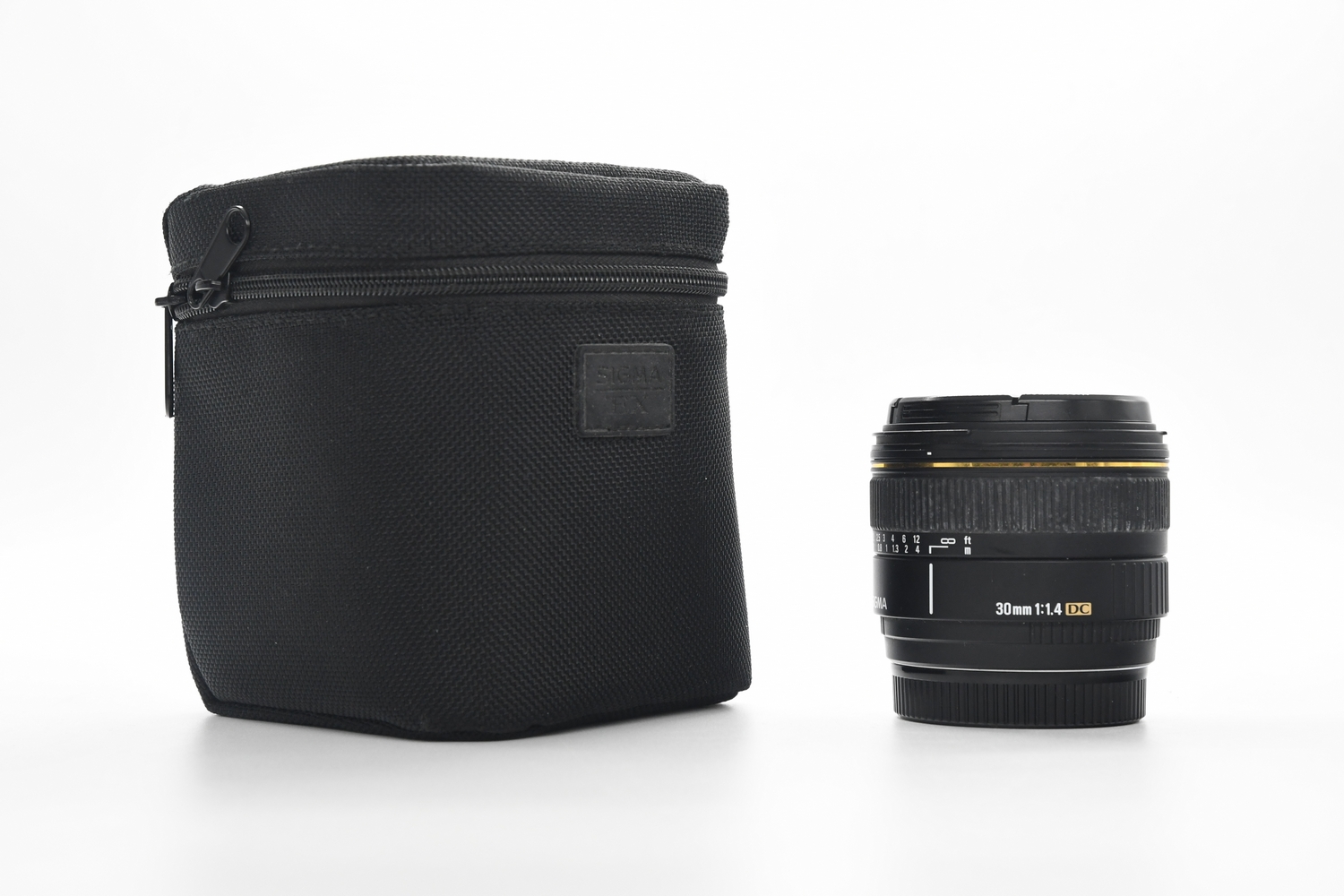 Объектив Sigma AF 30mm f/1.4 DC Sony A (состояние 4) (б/у)