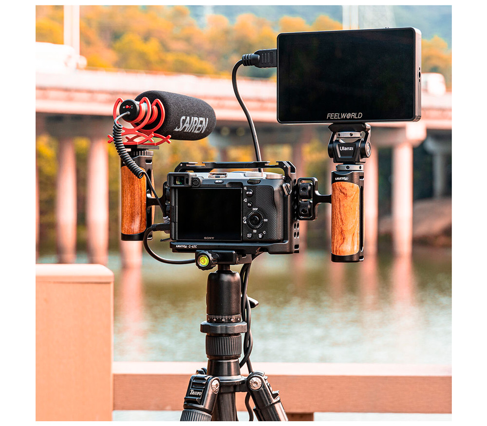 Ручка Ulanzi UURig R075, Universal Wooden Side, боковая, деревянная, на 2 винта 1/4"