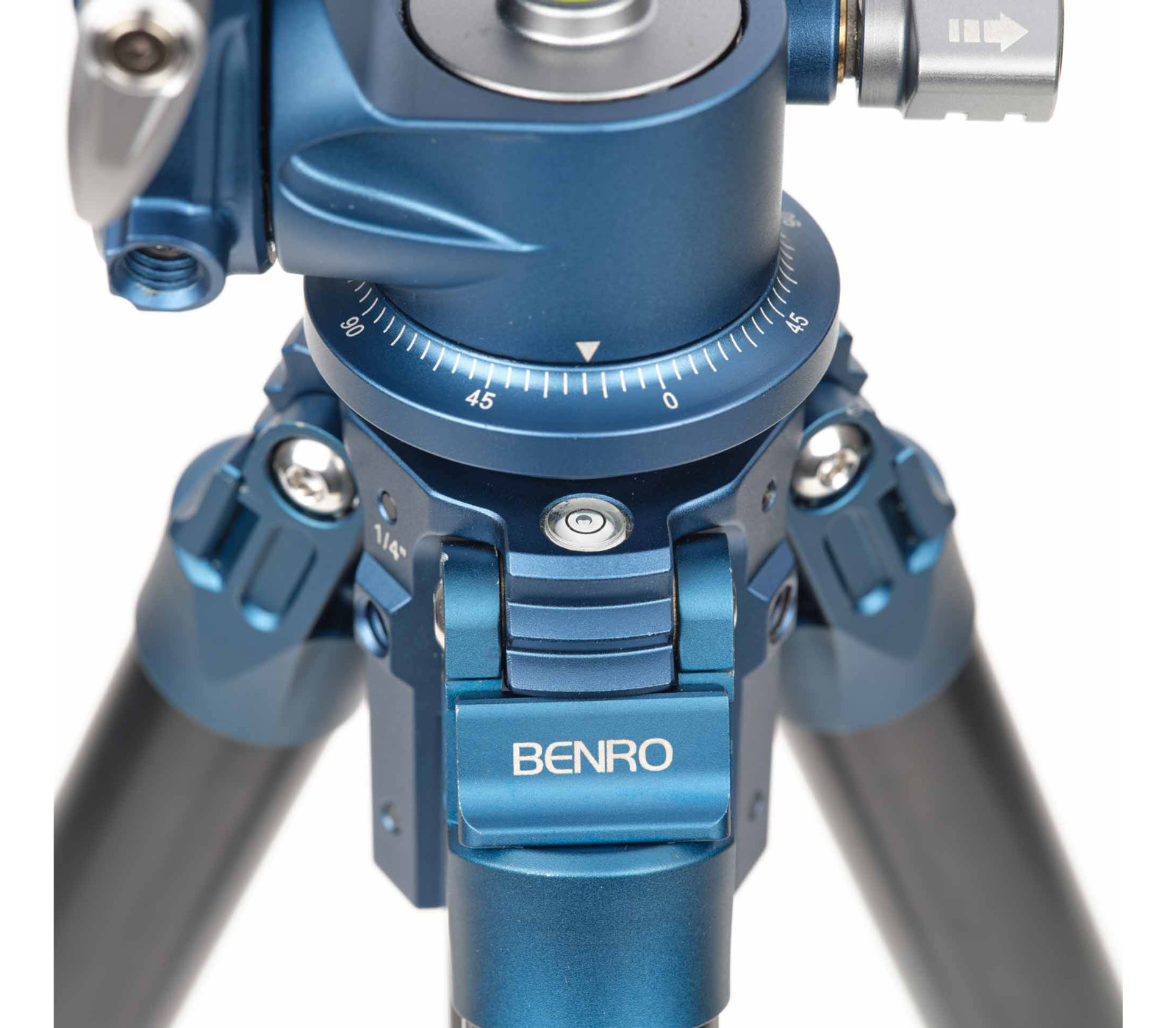 Штатив Benro TSSL18CPHVF3 Super Slim карбоновый