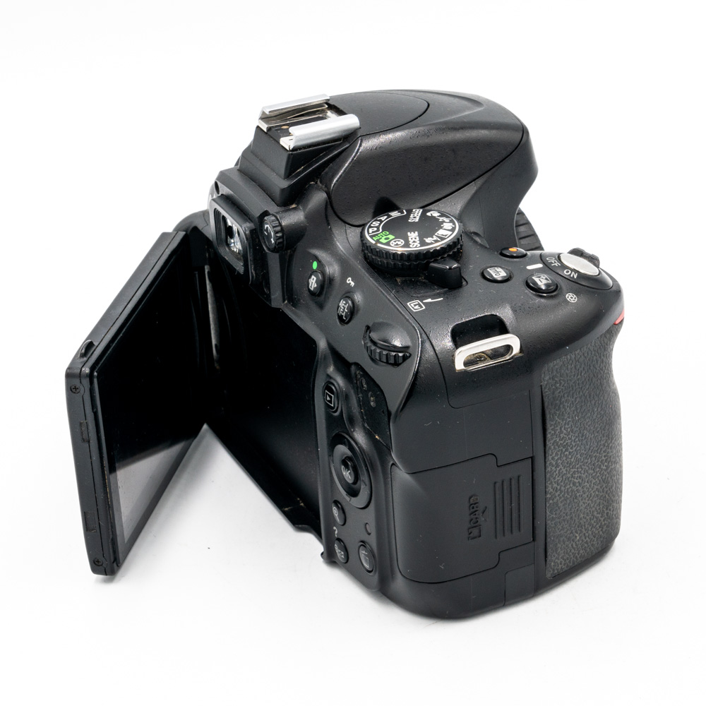 Зеркальный фотоаппарат Nikon D5100 Body (состояние 4-) (б/у)