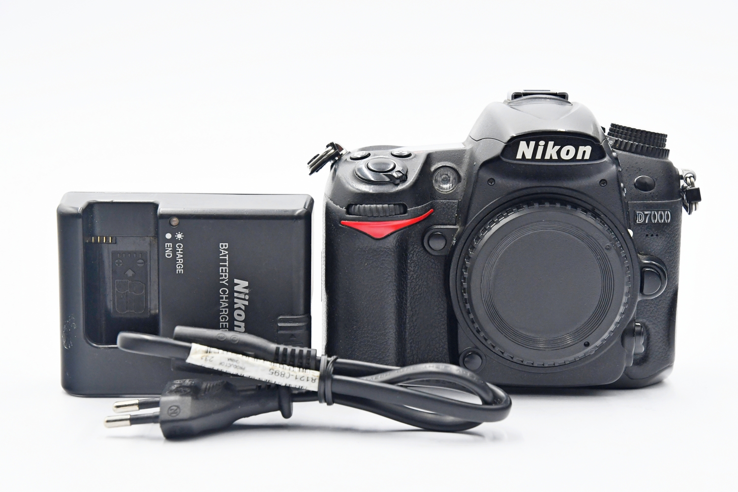Зеркальный фотоаппарат Nikon D7000 Body (состояние 4-) (б/у)
