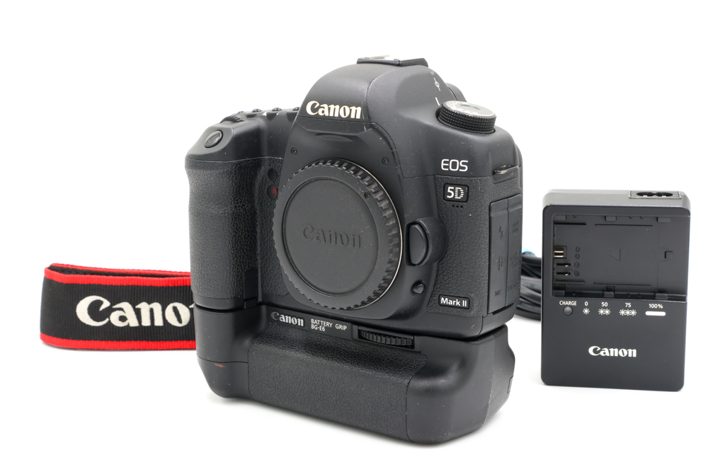 Зеркальный фотоаппарат Canon EOS 5D Mark II Body (состояние 5-) (б/у)