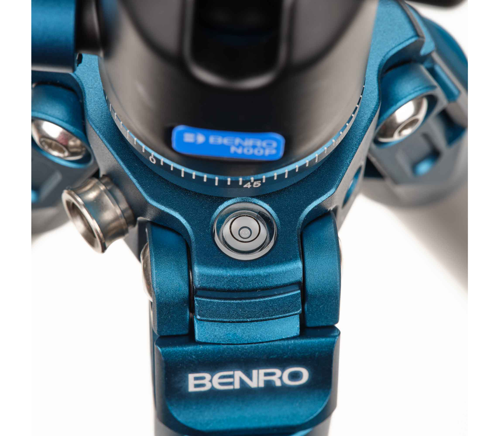 Штатив Benro TSSL08CN00P Super Slim с шаровой головой, карбоновый с цангами