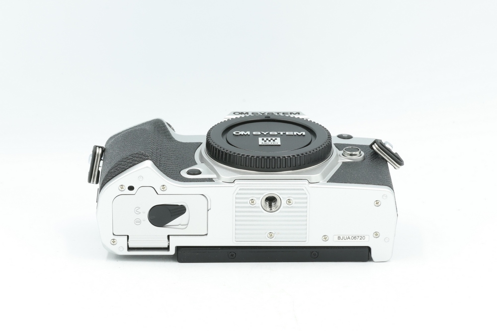 Беззеркальный фотоаппарат OM System OM-5 Mark II Body, серебристый (состояние 5) (б/у)