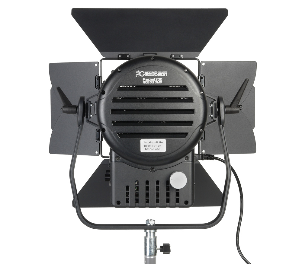 Осветитель GreenBean Fresnel 200 RGB X3 DMX, светодиодный, 200 Вт, 2800-6500К, RGB