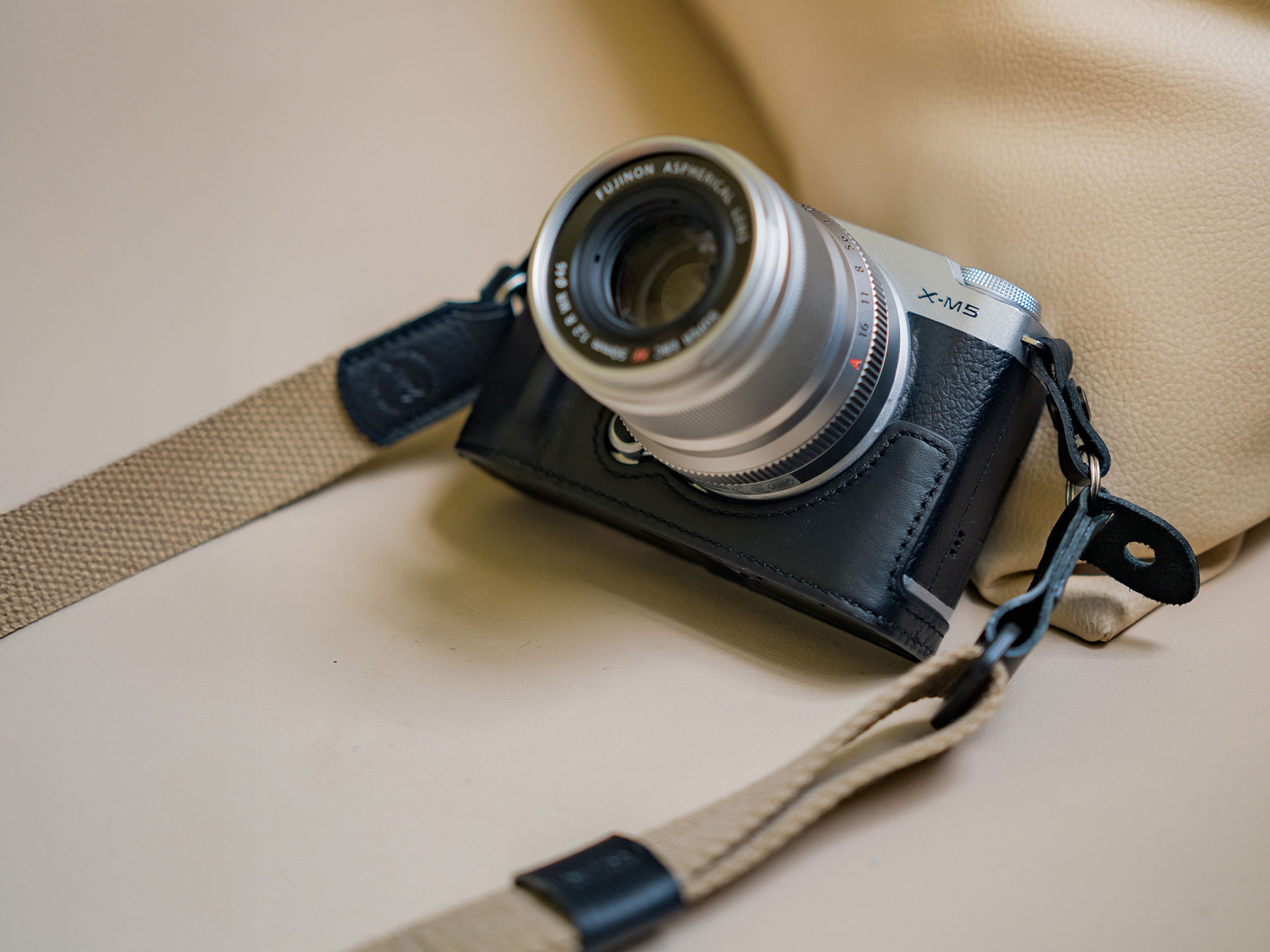 Чехол Tilta Leather Camera Case для Fujifilm X-M5, черный