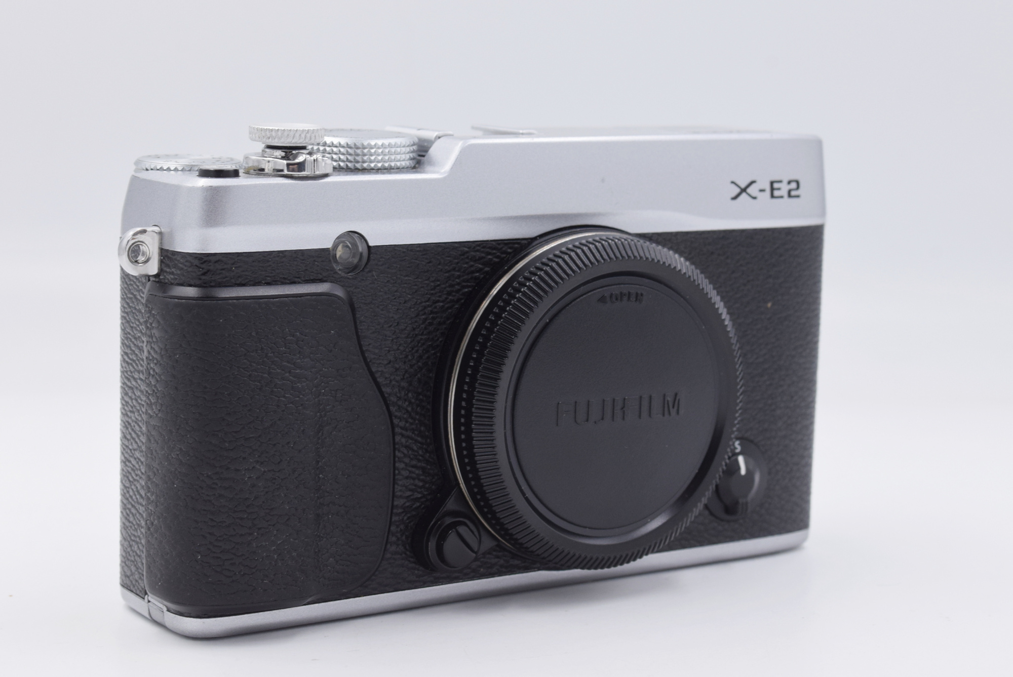 Беззеркальный фотоаппарат Fujifilm X-E2 Body, серебристый (состояние 5) (б/у)