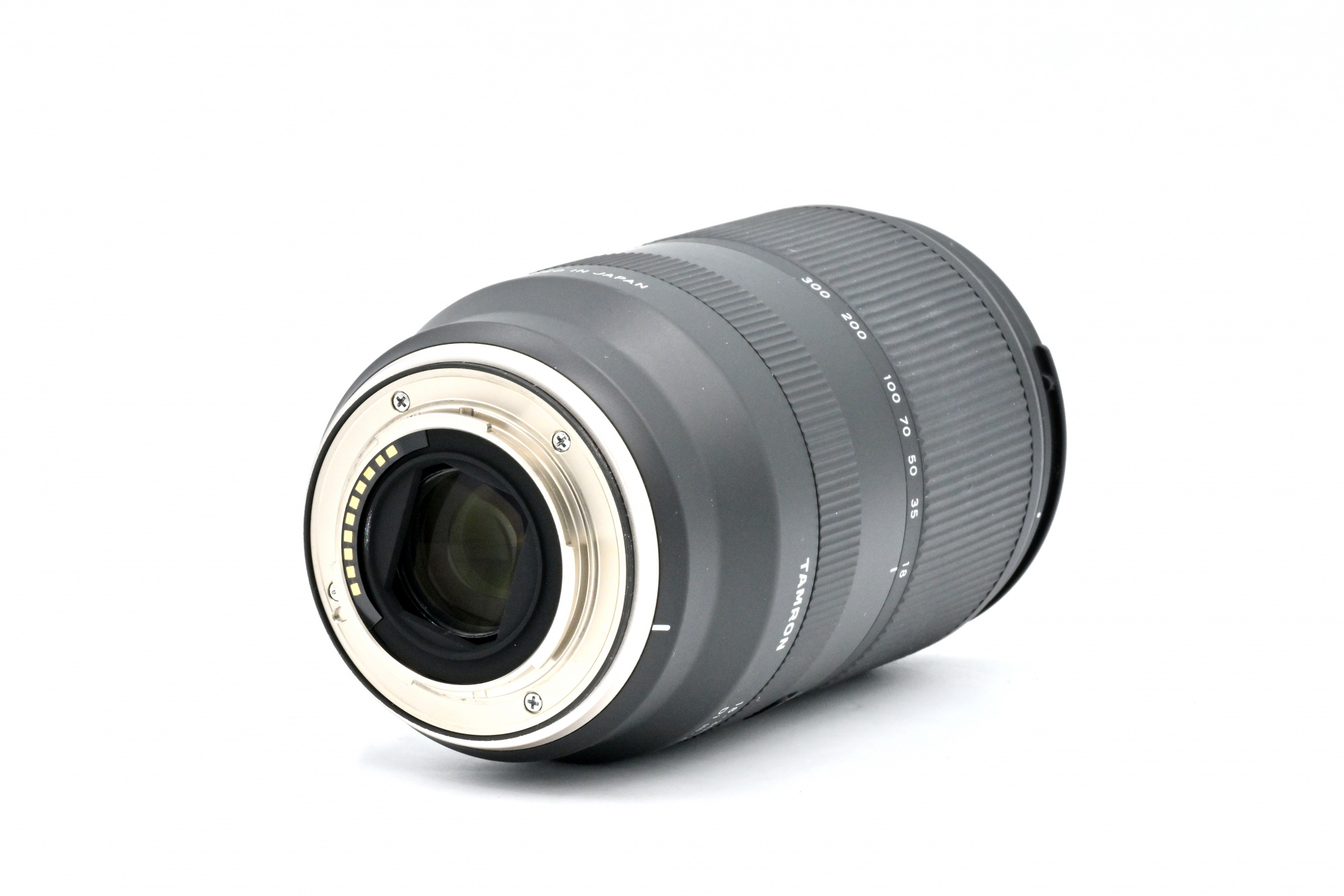 Объектив Tamron 18-300mm f/3.5-6.3 Di III-A VC VXD Fujifilm X (состояние 5) (б/у)