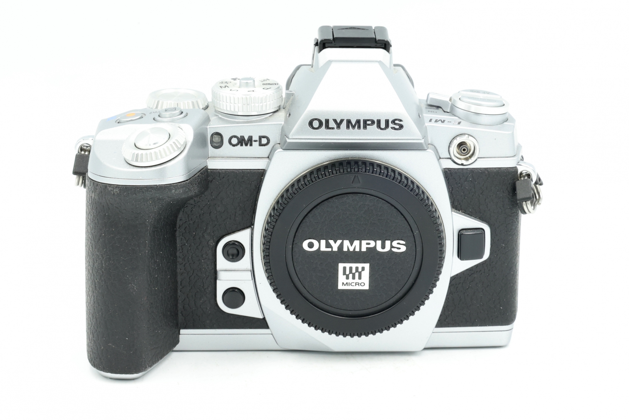 Беззеркальный фотоаппарат Olympus OM-D E-M1 Body Silver (состояние 5-) (б/у)