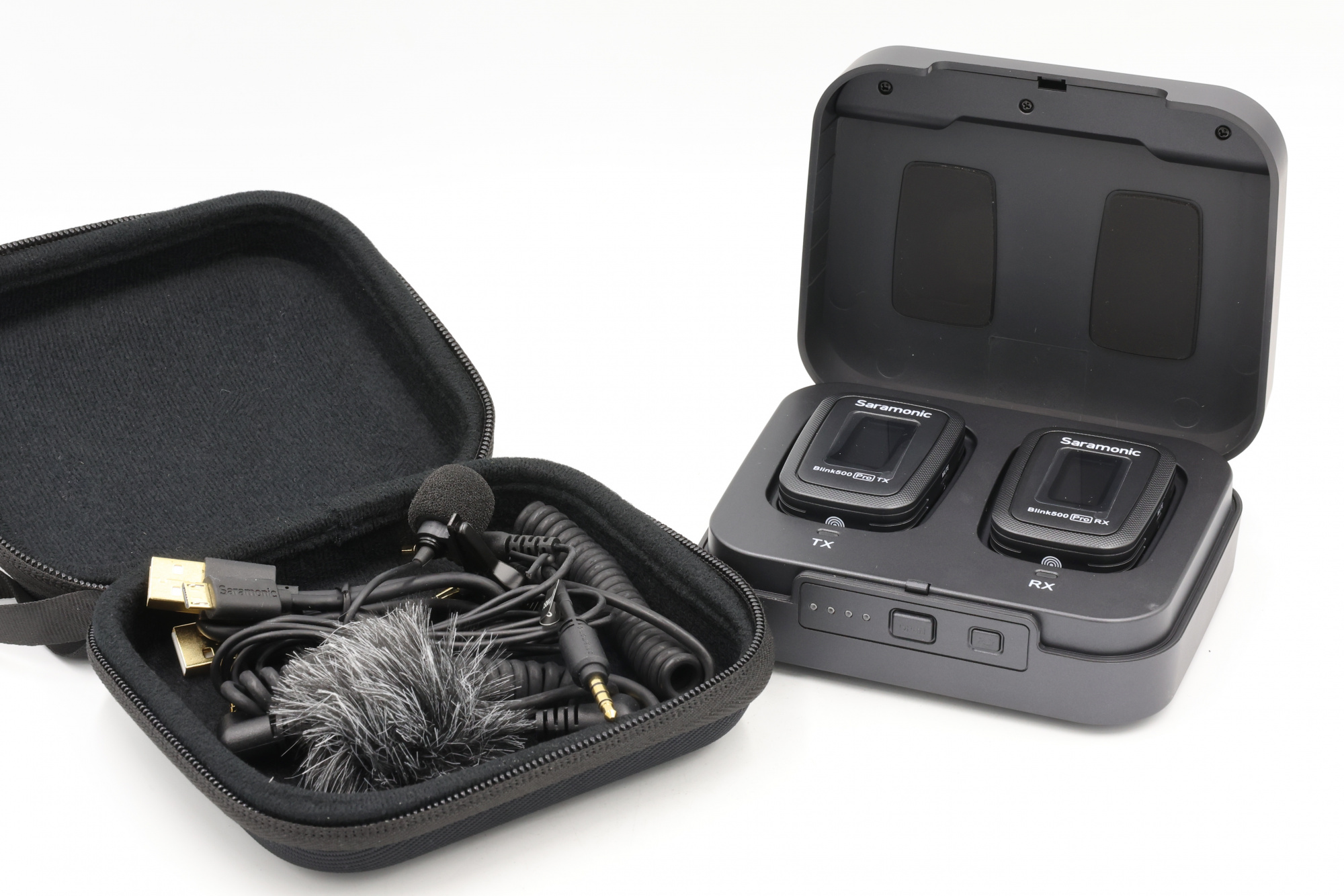 Беспроводной микрофон Saramonic Blink500 Pro B1: приемник, передатчик, зарядный кейс (состояние 4) (б/у)